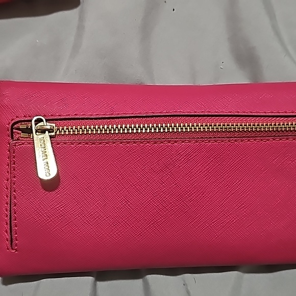 MICHAEL KORS WALLET - Picture 2 of 4